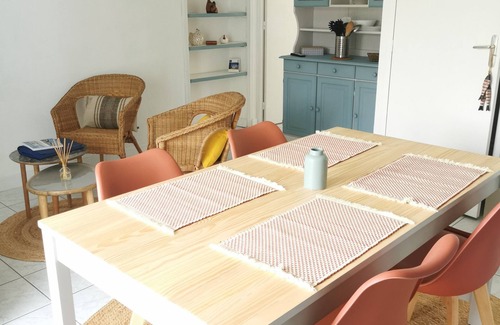 Chaille-les-Marais Apartment | Cigogne, Gite 4 Personnes Avec Piscine Chauffée, Sud Vendée Littoral