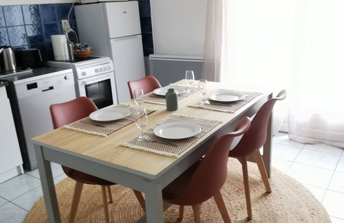 Chaille-les-Marais Apartment | Cigogne, Gite 4 Personnes Avec Piscine Chauffée, Sud Vendée Littoral