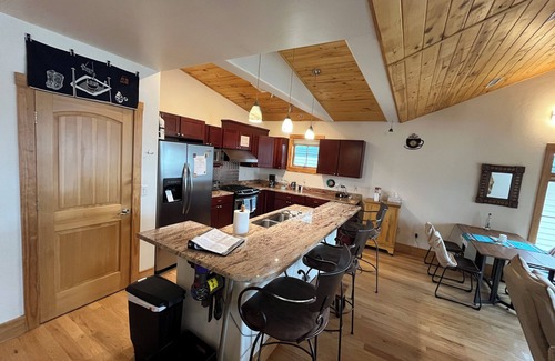 Solar Ranch Condo | Cimarron view condo, within walking distance of Ridgway park, shops & dining