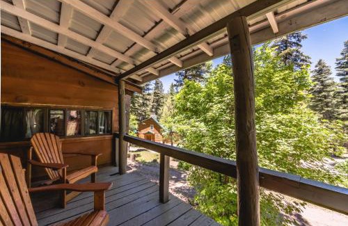 Ruidoso House | Circle Bar: Cute, Rustic 2 bedroom 2 bath cabin with a hot tub in the Upper Canyon!