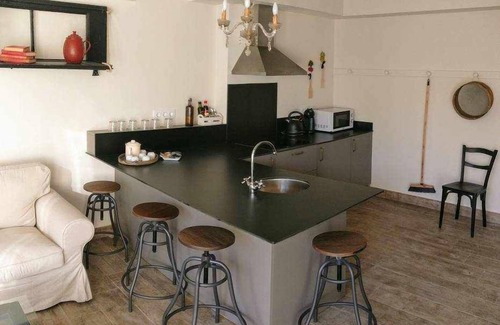 Olot Apartment | Cistellaire, with access to indoor swimming pool