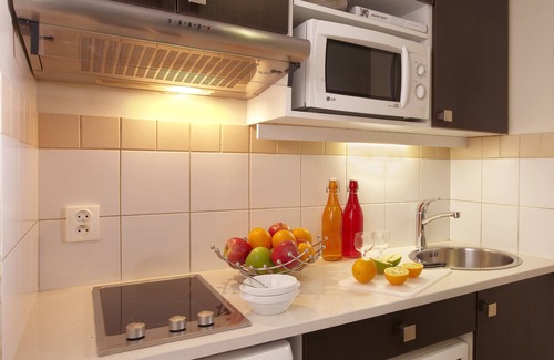 Quartier Saint-Ambroise Apartment | Citadines République Paris