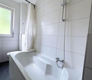 Frohnhausen Apartment | City Apartment with WIFI, Kitchen and 4K TV