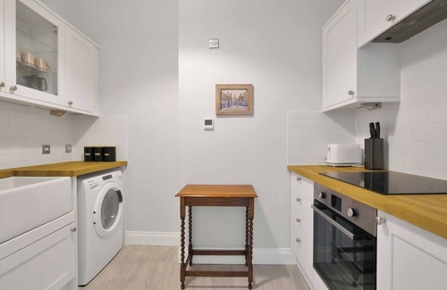 Alloa Apartment | City Centre Flat in Alloa