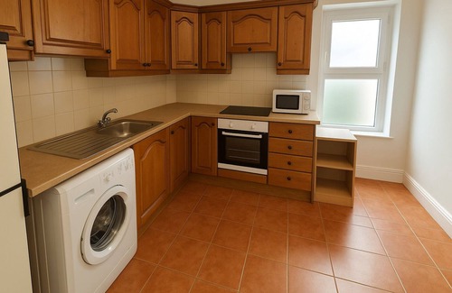 Claddagh Apartment | City Centre Location - Sleeps 6