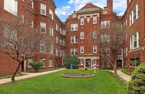 Ravenswood Apartment | City Charm Studio Apt close to Shops - Ashland 04