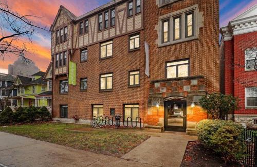 Hyde Park Apartment | City Charm Studio Apt in Chicago - Kenwood 205