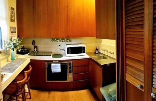 Cumberland Park Apartment | City Comfort at Cumberland Apartment: Convenience at its Best