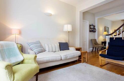 Avonmore and Brook Green House | City Cottage, by Veeve
