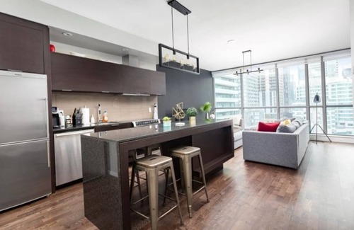 Toronto Entertainment District Condo | City life-Style luxurious Executive Condos Short Stays. G.T.A.nPlease Contact