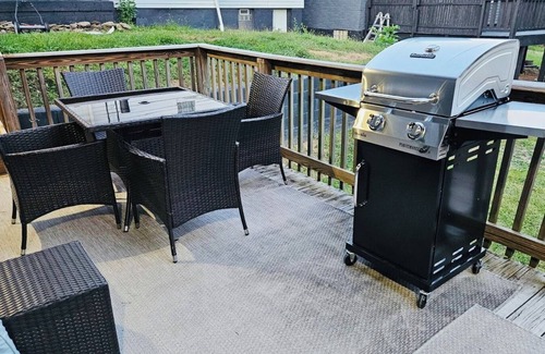 South Hills House | City Living—sleeps 12 n15-20 mins from Acrisure Stadium, PNC Park, Mt Washington