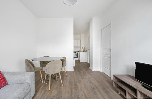 Evreux Apartment | CityStay Évreux Cosy 40 m2 Parking privé & Wi-Fi Centre & Gare
