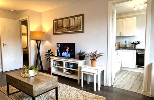 North Glasgow Apartment | Cityview Retreat - 2-Bed Apartment - Free Parking