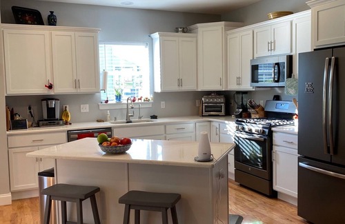 Boalsburg House | Claire's Place: sleeps 8, 3 bedrooms, 2 full baths