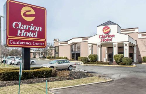 Ronkonkoma Hotel | Clarion Hotel & Conference Center