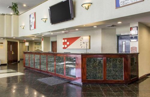 Ronkonkoma Hotel | Clarion Hotel & Conference Center