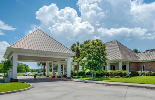 Gonzales Hotel | Clarion Inn Conference Center