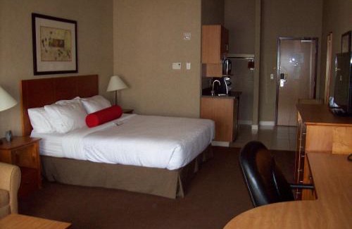 Rimbey Hotel | Clarion Pointe