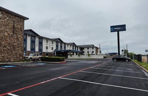 Shreveport Hotel | Clarion Pointe