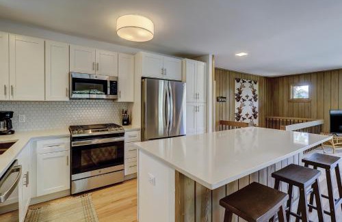 South Beach House | Classic 2nd Row Beach Home - Pet Friendly - 2 Brown Pelican Rd
