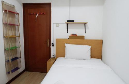 Semanggi Apartment | Classic and Strategic 3BR Apartment Sudirman Tower Condominium By Travelio