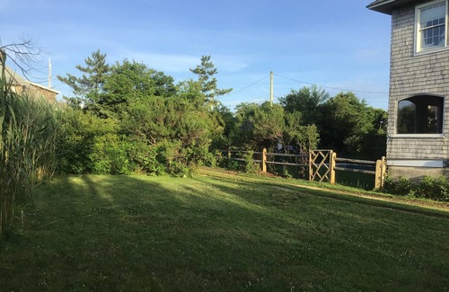 Bay Head House | Classic Bayheader with Pool & 4 minute Walk to Beach