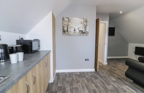 Meliden Cottage | CLASSIC LODGE 15, pet friendly, with pool in Dyserth