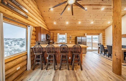 Tetonia Cabin | Classic Log Cabin, Epic Teton Views, & Pets OK!