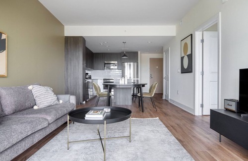 Pentagon City Apartment | Classic Pentagon City 1BR w/Doorman & Gym, nr Shopping, by Blueground