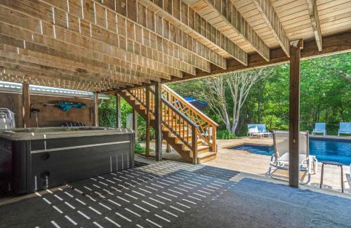 North Sea House | Classic Southampton Home: 5BR, Pool,Jacuzzi, Cooper's Beach