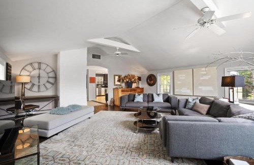 North Sea House | Classic Southampton Home: 5BR, Pool,Jacuzzi, Cooper's Beach