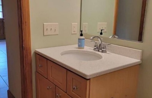 Boscobel Cabin | Classy cabin, private, close to town.