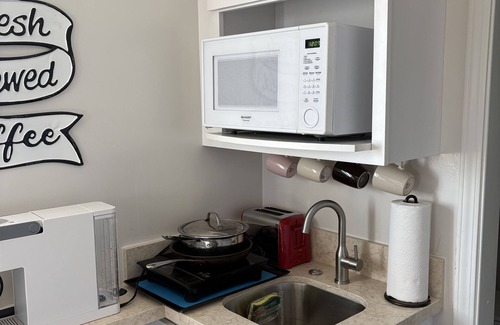 San Carlos Apartment | Clean and comfortable suite in mid SF peninsula! Private and well located.