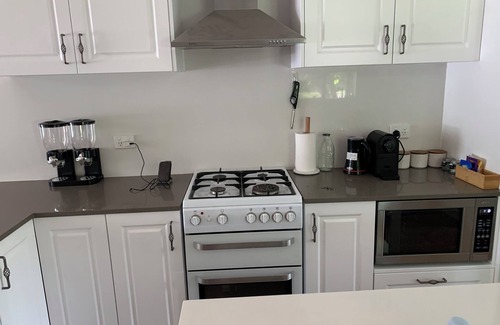Taralga Cottage | Clean and cosy 3 bedroom cottage located in the township of Taralga-Pet friendly