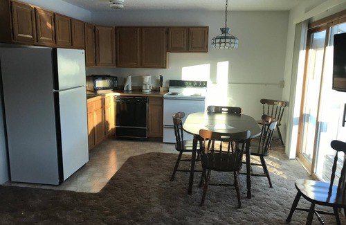 Wakefield Condo | Clean, Comfortable and Quiet Condo at the base of Jackson Creek Summit