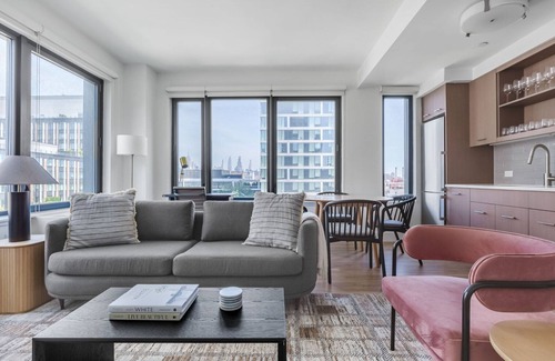 Lower East Side Apartment | Clean LES 2BR w/Gym, W/D & Doorman, near Groceries, by Blueground