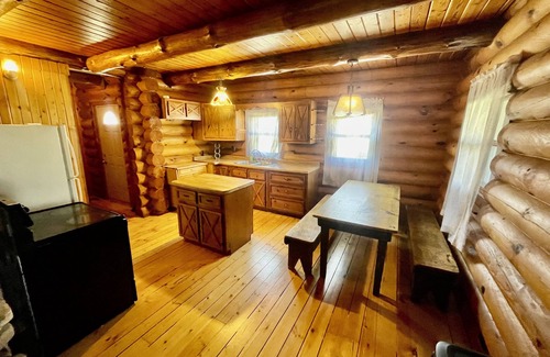 Harmony Cabin | Clean Log Cabin in Trout Fishing mecca!
