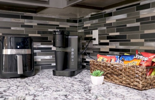 Sugar Land Apartment | Clear Lake Stay w/Pool View: Family Friendly