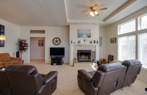 Clear Lake House | Clearlake Oaks Home with Game Room, Dock and Deck