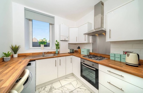 Murthill Apartment | Cleppie Apartment - Ideal Dundee Base