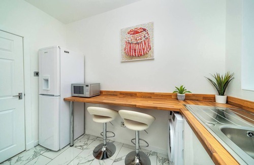 Murthill Apartment | Cleppie Apartment - Ideal Dundee Base