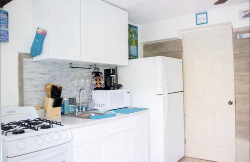 Estate Fortuna Hill Apartment | Cliff Hang’R is your private oasis. Where you can relax and enjoy nature