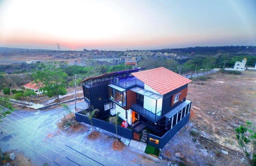 Anekal Villa | Cliff362 - Luxurious shipping container villa