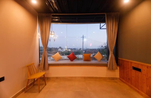 Anekal Villa | Cliff362 - Luxurious shipping container villa