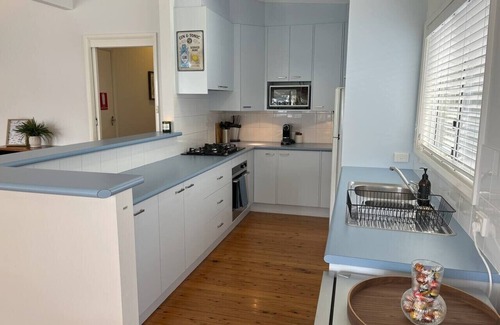 Mollymook Beach House | Clifftop Retreat - north facing oceanfront property, stunning views, sleeps 12