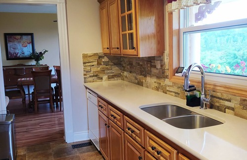 New London House | "Clinton Hills Summer House"nn2023 Tourism PEI license nbr:40000015