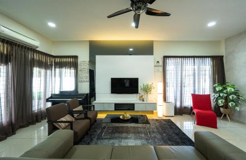 Bukit Baru Villa | CloClo Villa - Truly Cuti-Cuti Melaka (24pax)