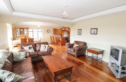 Ballinrobe House | Cloonacastle Cottage