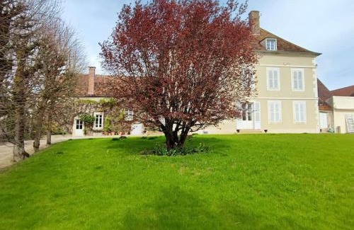 Saint-Bris-le-Vineux House | Clos Saint-Priscus - Gîte de Charme - Les Bastides d'Edouard en Bourgogne