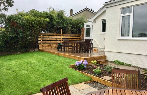 Moelfre House | Close to beach and coastal path with sea and mountain views. Pet friendly!